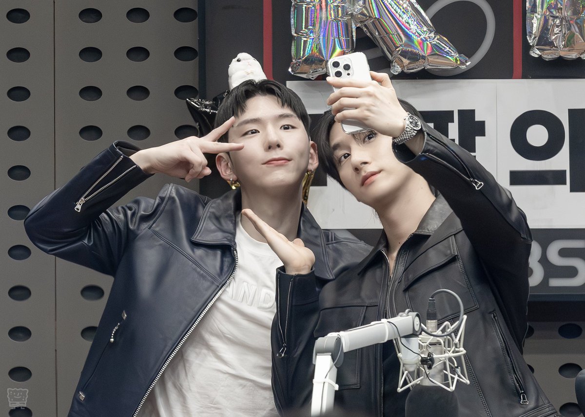 스폰지밥 tweet media