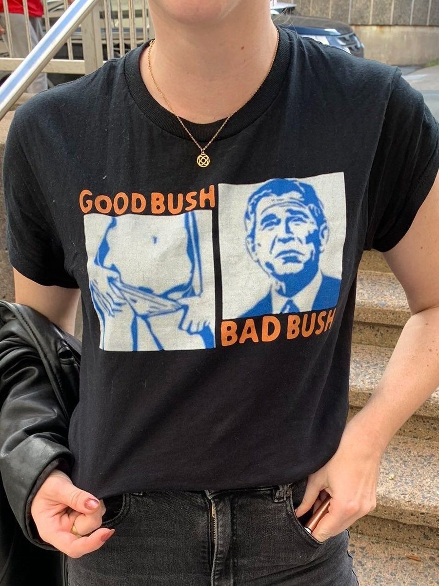 pedestrian's tweet photo. ‘Good Bush, Bad Bush’ T-shirts from the early 2000’s

The design began appearing on shirts and posters in major US cities during the lead-up to the 2004 US Presidential Election https://t.co/xTIWFrxkCg