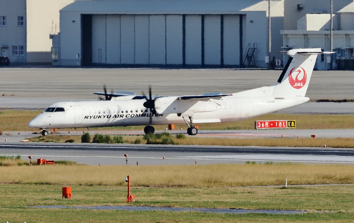 🛬 JA83RC BombardierDHC-8-400 #RAC #琉球エアーコミューター #沖縄
