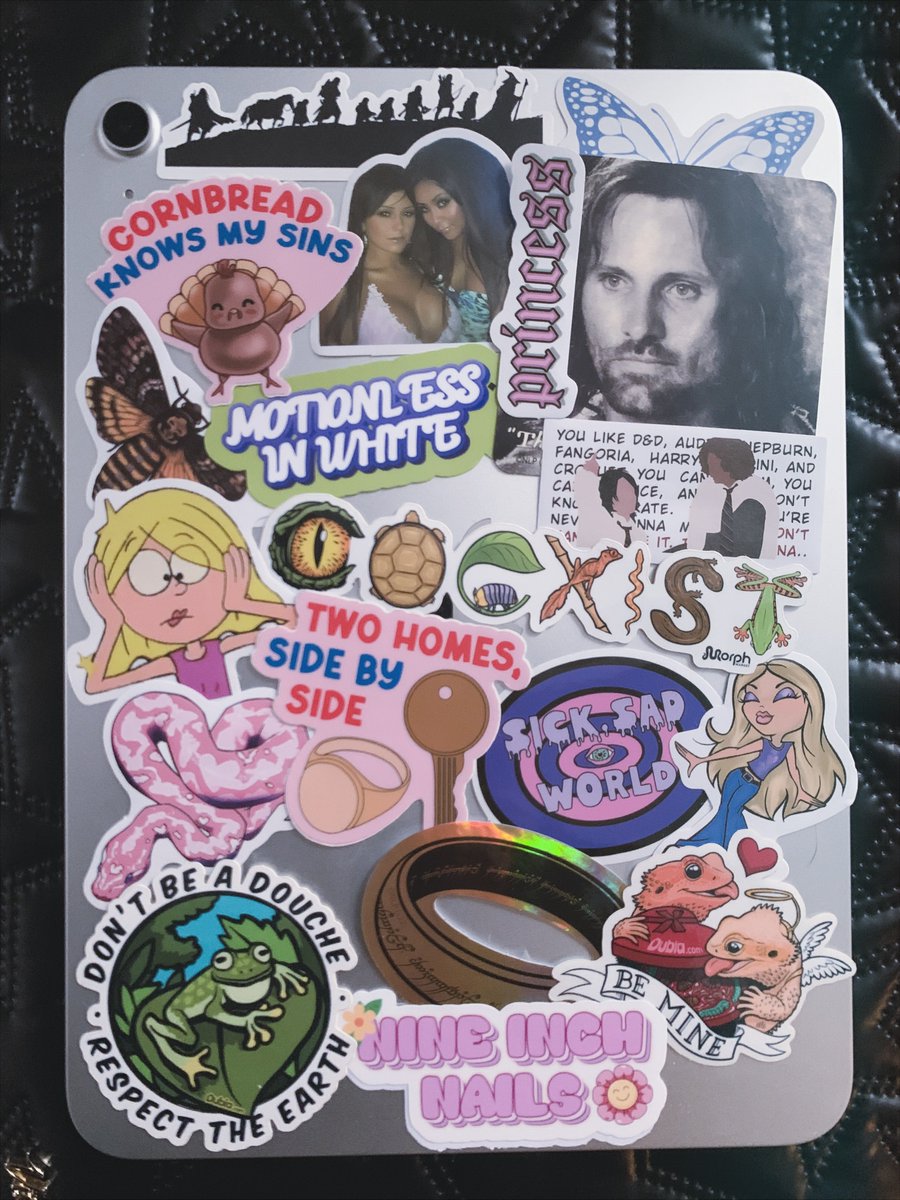 gabs 🩸🖤 tweet media