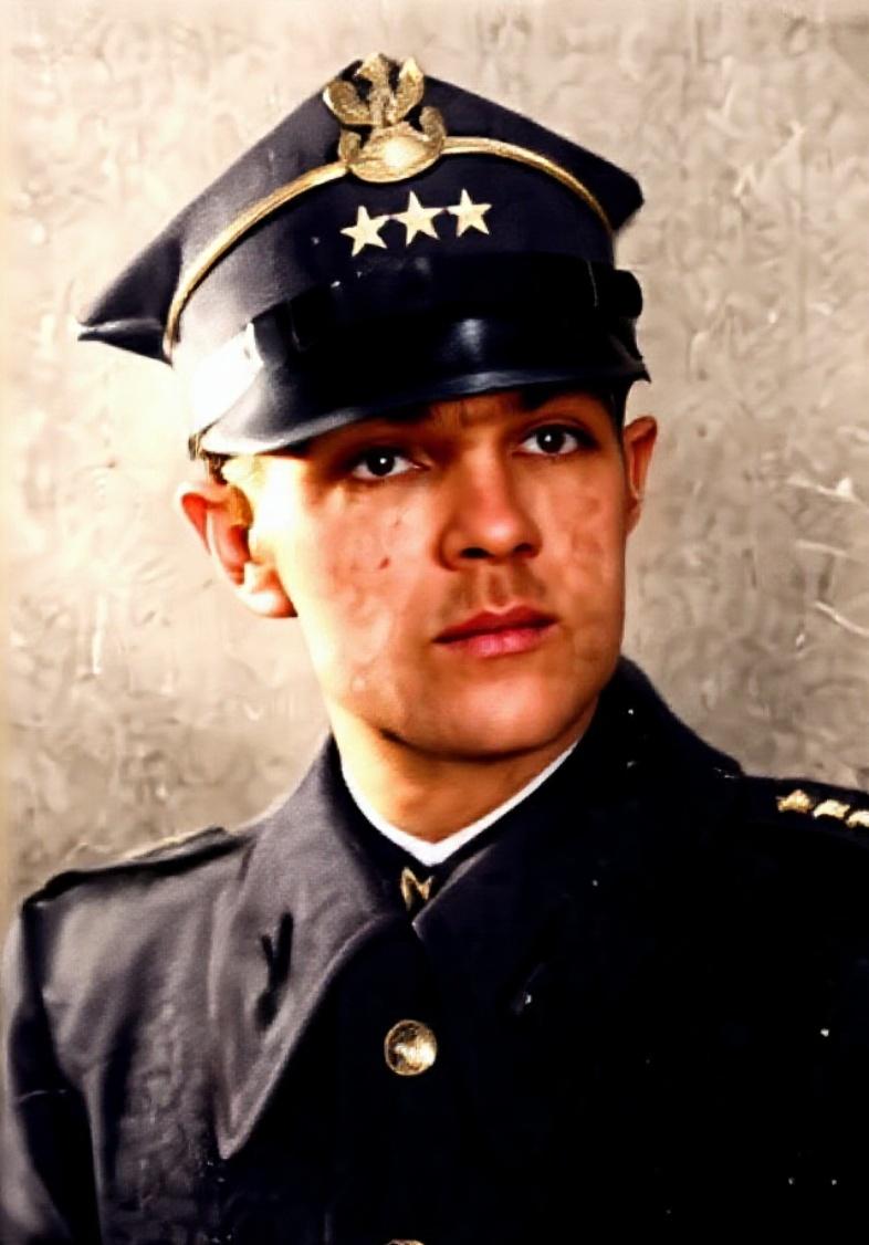 Aresztowany przez żydowską bestię-
Izaaka Fleischfarba, nieludzko
torturowany i powieszony na drzewie
przez żydowskiego sadystę Kopela
Klejmana...

Całe życie poświęcił walce o wolność:
walczył w I wś, wojnie z bolszewią -
wyprawie kijowskiej, Bitwie
Warszawskiej, bitwie nad