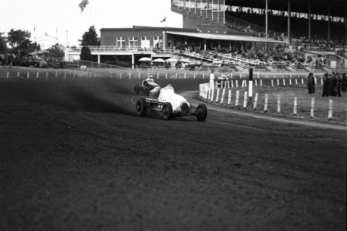 UTArlington's tweet image. 🏁As @IndyCar rolls into @cityofarlington in a week, did you know open-wheel racing has a deep-rooted history here? @utalibraries presents the mini-exhibit: Uncovered Speed: The Legacy of Open-Wheeled Racing in Arlington. Check it out through March 16! #Indy