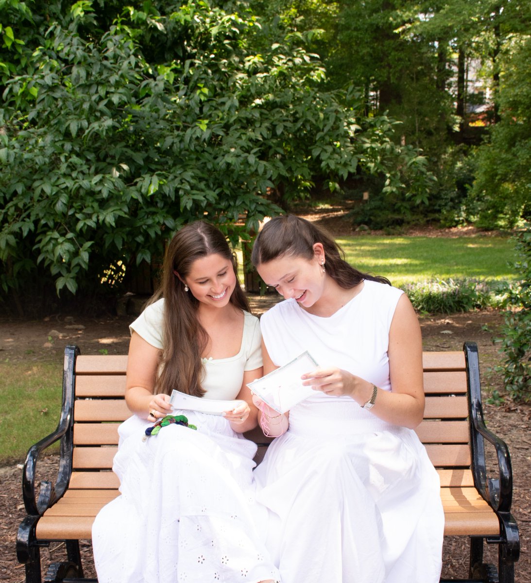 Needlepoint.Com tweet media