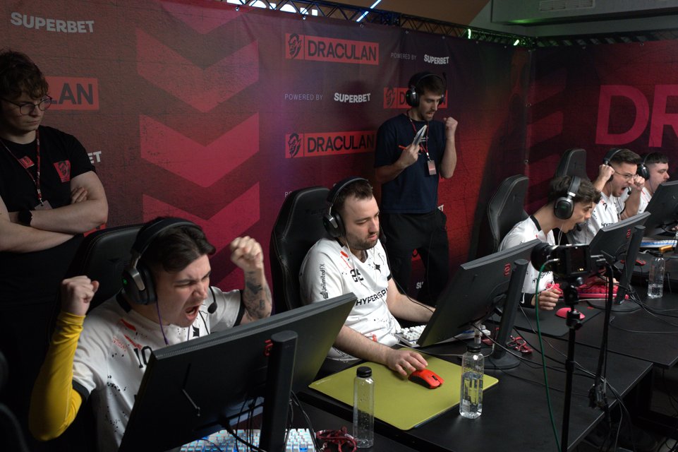 Rickertje tweet media