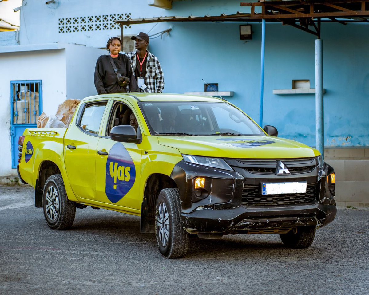 YasSenegal's tweet photo. Retour en images sur la distribution de Ndogou avec l'association Help Yourself ! 📸🌙

Parce que la véritable connexion va bien au-delà de la technologie : elle se trouve dans ces moments précieux d'entraide et de partage.

Merci à Help Yourself et à tous les bénévoles pour cet élan d'engagement et de solidarité. ❤️

Rendez-vous ce vendredi pour une nouvelle distribution !

Maya

#RamadanAkYas #HelpYourself