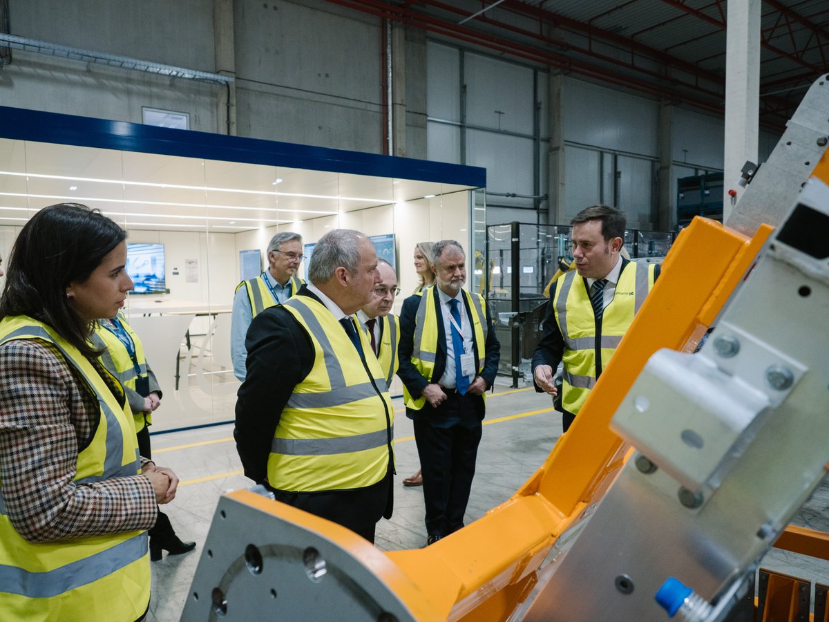 Ministerio de Industria y Turismo tweet media