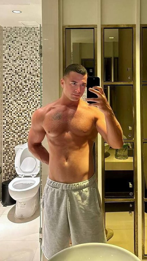 Chudai

All my content
linktr.ee/blackpaul