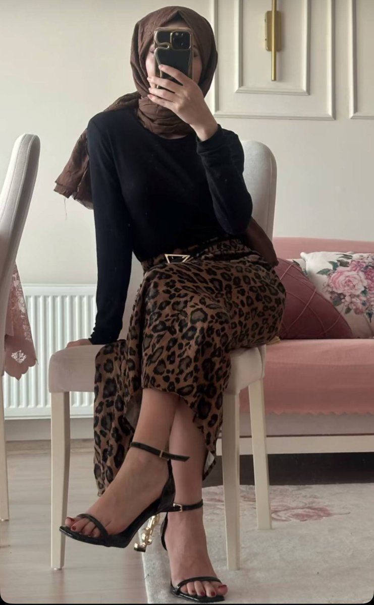 Şu ayakları bi kere öpmek için kredi bile çekilir 🛐🛐🛐🛐 #hijab