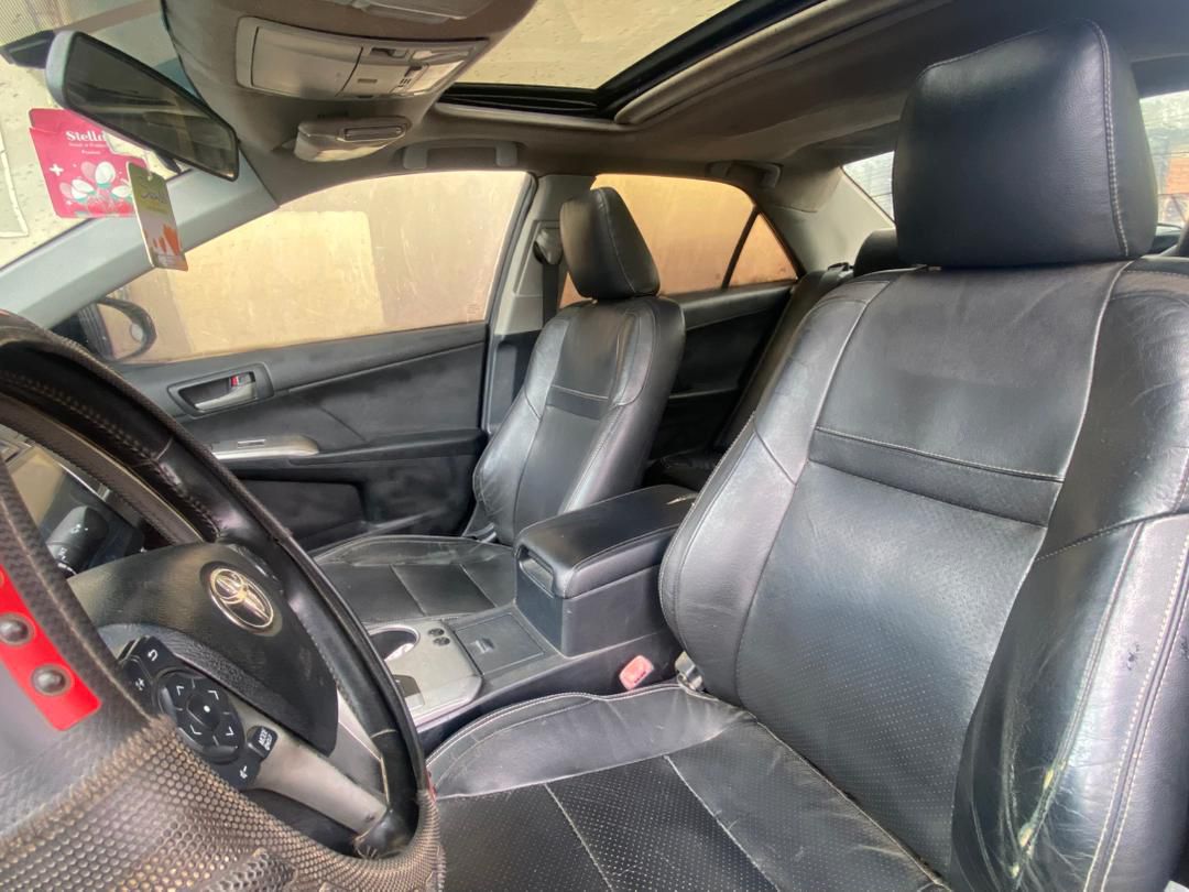Chidalu101's tweet photo. Day 3️⃣0️⃣

Awoof Awoof dealer deal    Neatly used 2013 Toyota CAMRY SE🇧🇲flash on first body 😂2021 entry 🚗V4:engine working fine Gear working fine, A/c  working fine,✅₦8.3m https://t.co/SJe3qyHWon