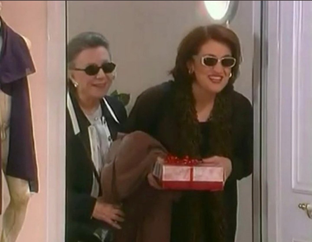 Το σπυρί στο πηγούνι μια βδομάδα πριν την περίοδο