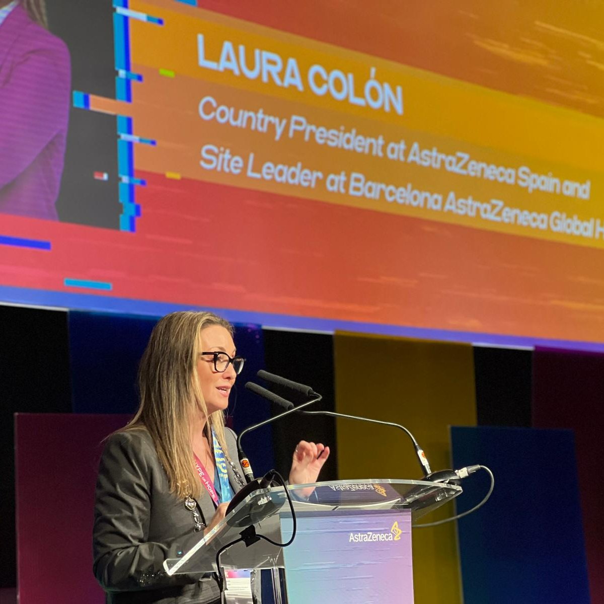 AstraZeneca España tweet media