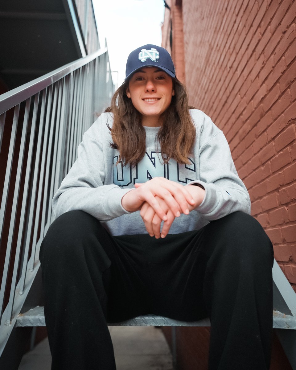 Lids, in partnership with New Era, teamed up with athletes to promote hat drops at Barnes and Noble College campus bookstore locations.

If you want to reach the 18-24 demographic, look no further than an athlete they already know and love.