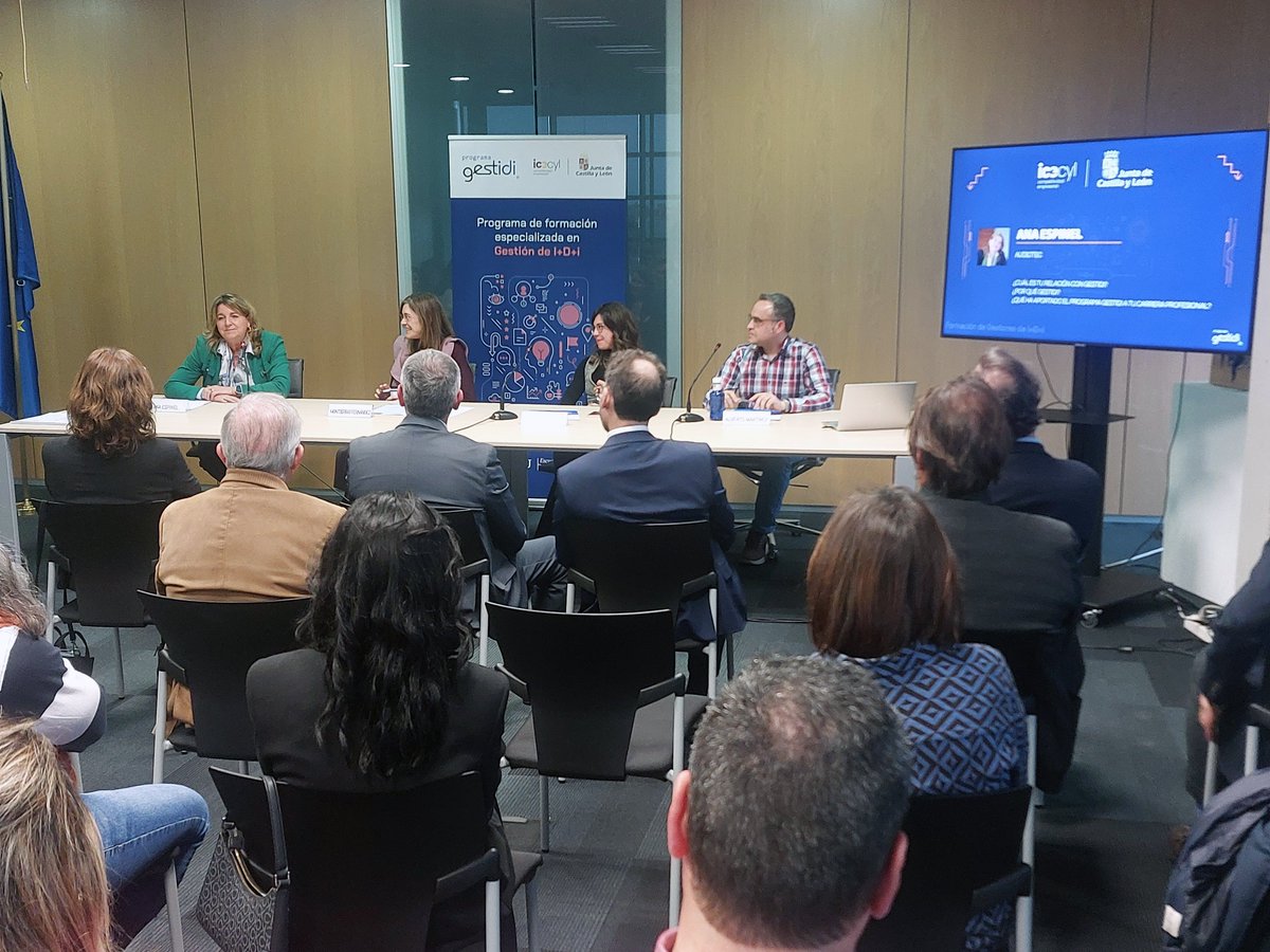 Escuela de Negocios CEU Castilla y León tweet media