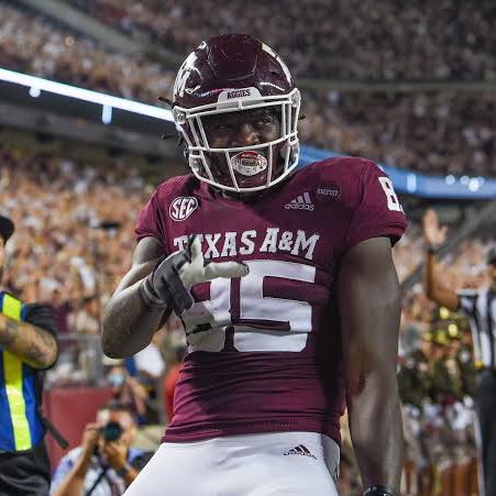 BraxtonRein's tweet image. I am blessed to announce that, after a great talk with @CoachDerekShay, I have received an offer from Texas A&amp;amp;M  #GigEm @ErikKimrey @BaylorSchoolFB @CoachMikeElko @Marquardt_Coop  @TomLoy247 @ChadSimmons_ @SWiltfong_  @CSmithScout