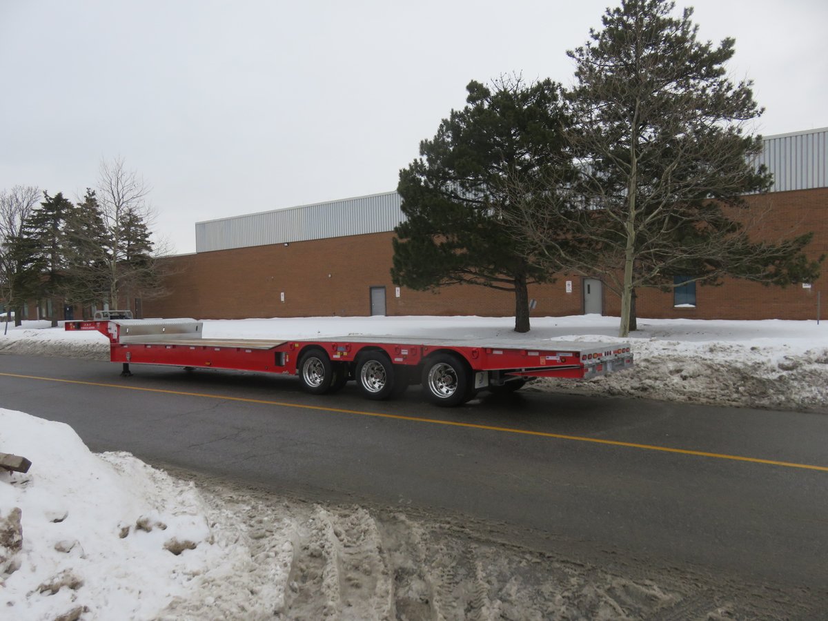 jj_trailers's tweet photo. Tridem 51' Hydraulic Tail Trailer Model: HT-3 55 Ton
For more info. Please visit our website https://t.co/JecNvjEvGX
#heavyduty #bobcat  #truck #poles  #customtrailer #excavation #torontoconstruction #customtrailers #sandblast #stepdeck  #stepdecktrailers #slideaxletrailer https://t.co/XtBHphI4OS