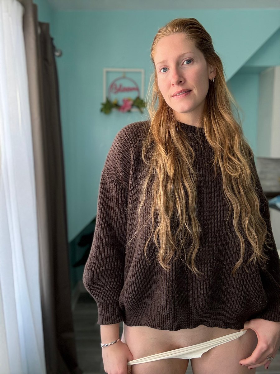 Becca Em Bloom tweet media