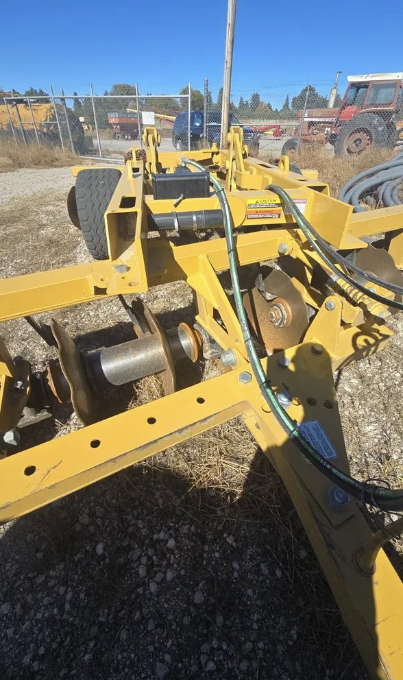 RailTrader_'s tweet photo. 2024 ROME TACW 16' HEAVY DUTY OFFSET DISC 32'' BLADE 17'' SPACING 10000 LBS

$27,500.00

https://t.co/B2clxJzChK https://t.co/bBhKf91ilp
