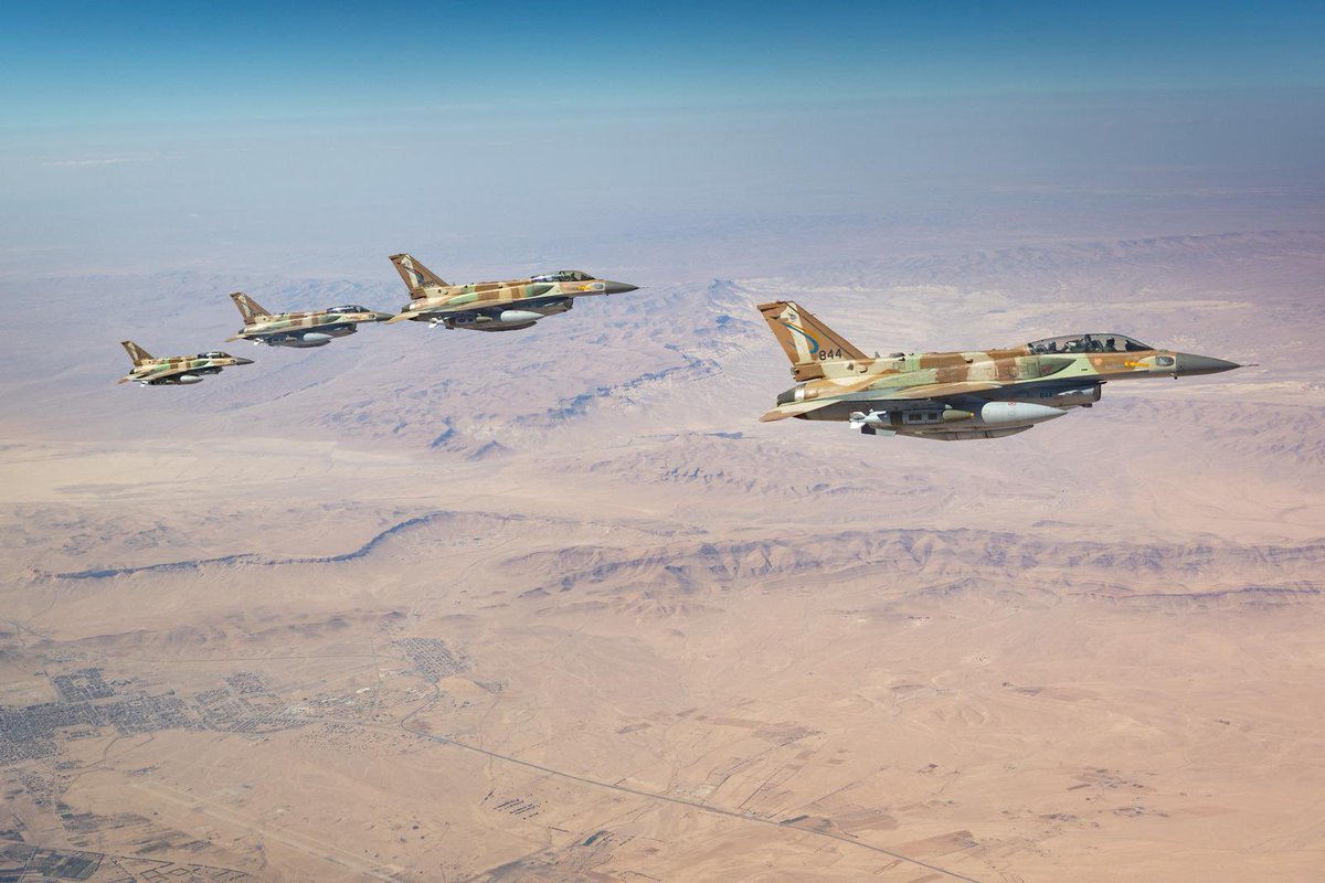 IAFsite's tweet photo. תמונות שלא יכולנו להשאיר רק לעצמנו: 
תיעוד ראשון מהאוויר, מטוסי ה"סופה" (F-16i) של חיל-האוויר בדרכם לתקיפה באיראן https://t.co/E1mKgjJ5jH