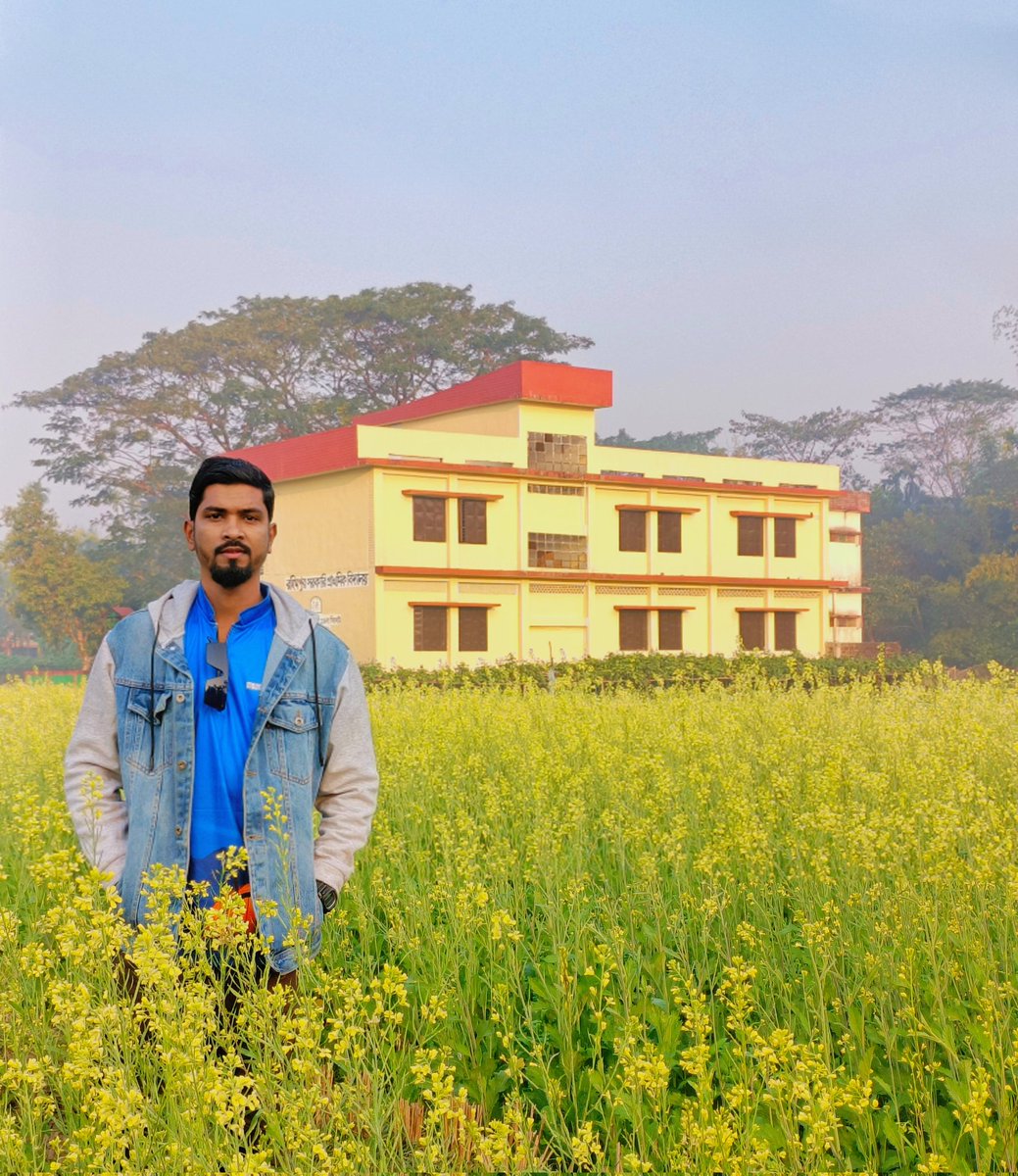 শীতের ভোরের সরিষা ক্ষেত 👀
📍 রহিমপুর প্রাইমারি স্কুল প্রাঙ্গন, বিশ্বনাথ, সিলেট