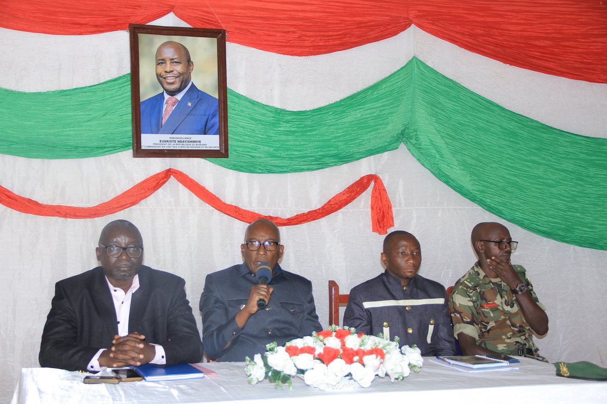 PButanyerera's tweet image. 1/8 #Burundi: Dans le cadre de la tournée administrative couvrant les 102 zones de la @PButanyerera, le Gouverneur de province Gén Bde Pol Victor Segasago a entamé, ce mardi 03 mars 2026, une mission de terrain dans les zones de Nyagisozi, Busoni et Gisenyi en commune #Busoni.