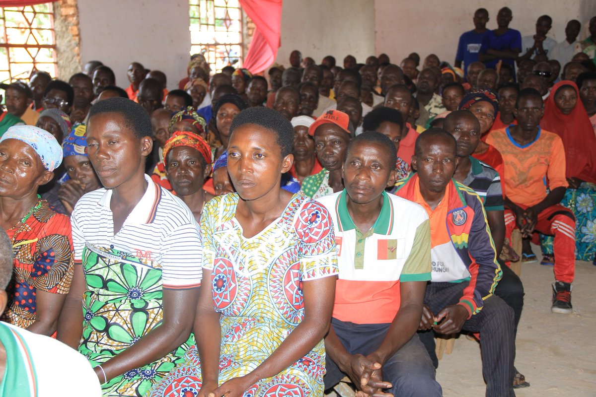 PButanyerera's tweet image. 1/8 #Burundi: Dans le cadre de la tournée administrative couvrant les 102 zones de la @PButanyerera, le Gouverneur de province Gén Bde Pol Victor Segasago a entamé, ce mardi 03 mars 2026, une mission de terrain dans les zones de Nyagisozi, Busoni et Gisenyi en commune #Busoni.