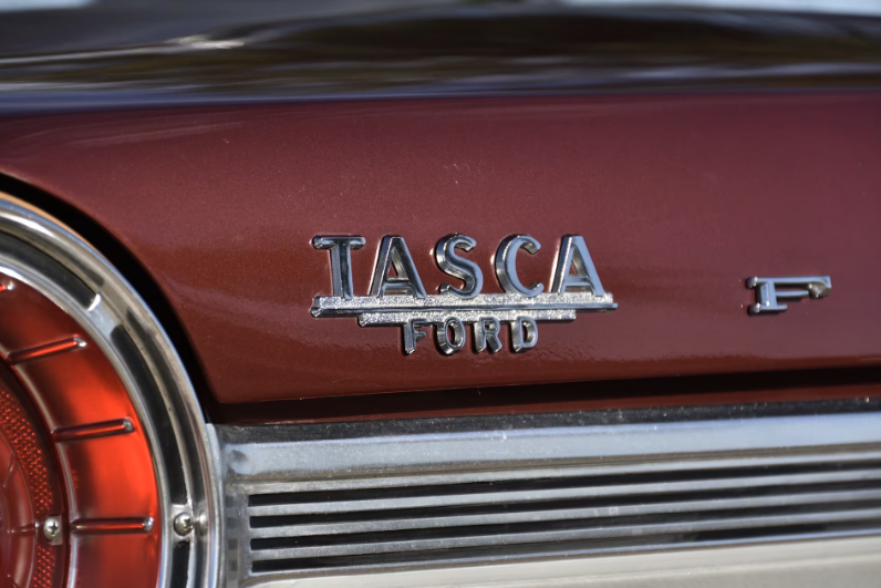 Mecum Auctions tweet media