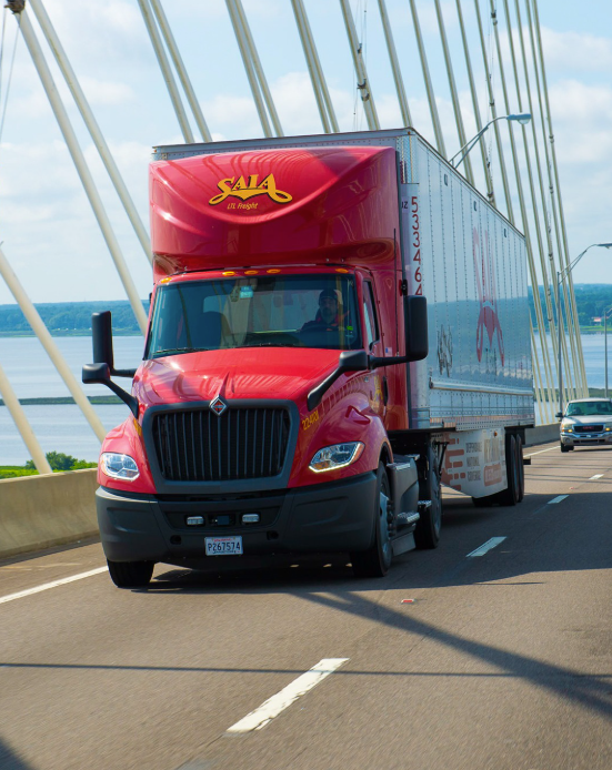 Saia_Inc's tweet photo. Saia’s nationwide service goes where you need it - bringing reliability to the heart of the city. From coast to coast, we’re committed to keeping your business moving smoothly. #itsayes #saialtlfreight https://t.co/Rtnkbmnckf