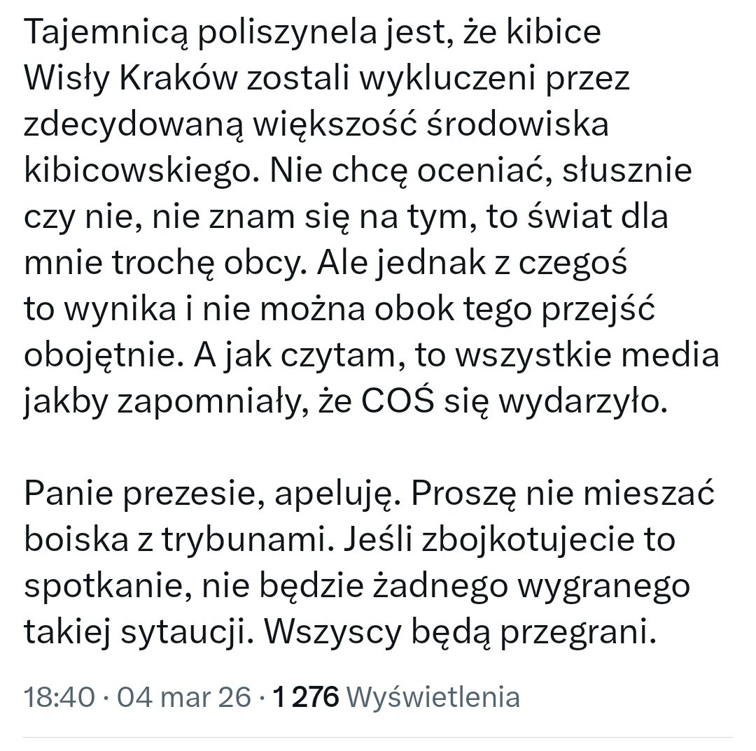 Jebaniutki w dwóch akapitach to połączył XD 
Proszę nie mieszać boiska z trybunami, bo nie jest tajemnicą że coś się wydarzyło wśród środowiska kibicowskiego 😅
