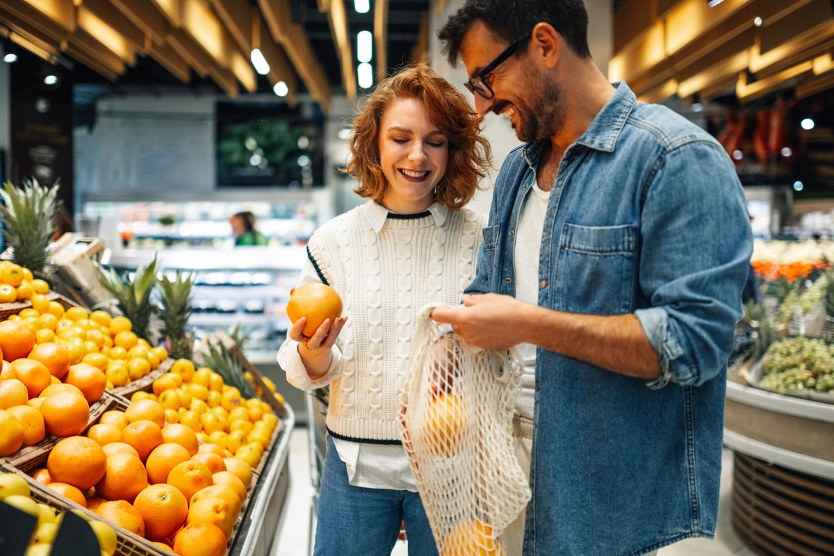 GoGreenBK's tweet photo. Try planning meals before grocery shopping this week. A simple list reduces impulse purchases and helps prevent food waste. Choosing seasonal produce also supports lower transportation emissions. #greentip https://t.co/hfapsZ2VzC
