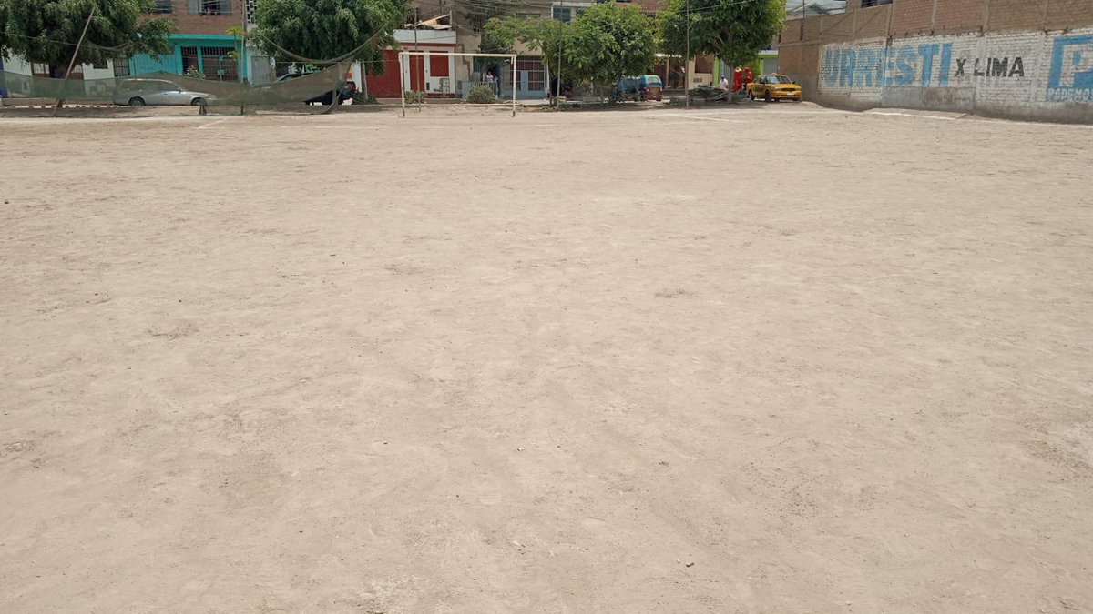 Ugel4's tweet photo. Buenas noticias para #PuentePiedra 📢

La IE N.° 5171 Túpac Amaru II amplía su terreno gracias a las gestiones de la UGEL 04. Este espacio, perteneciente al Ministerio de Educación, permitirá fortalecer la infraestructura de la I.E., seguimos trabajando por una educación segura. https://t.co/Ch6lLRT89Y