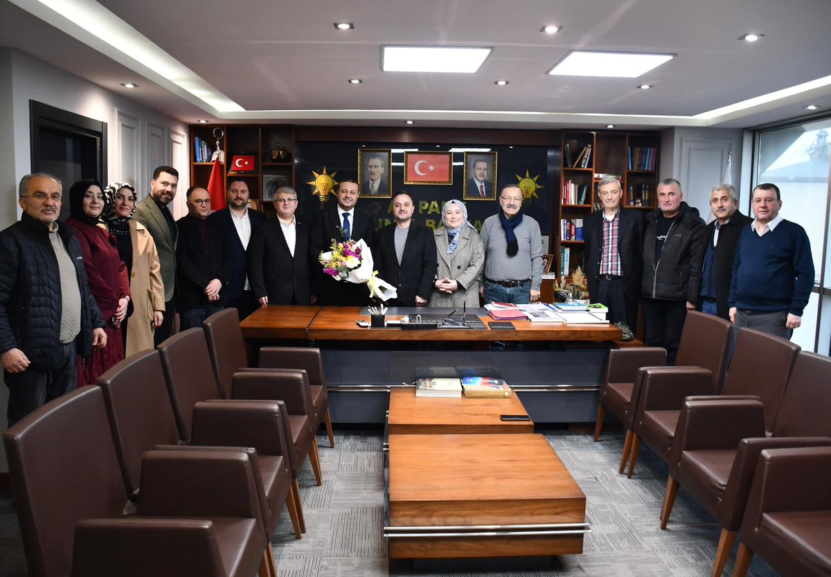 akkadingiresun's tweet photo. Bir dizi program kapsamında ilimize gelen Genel Merkez Sosyal Politikalar Başkan Yardımcımız Sn. Arif Serkan Aydemir’i il başkanlığımızda ağırladık.
Nazik ziyaretleri için teşekkür ediyor, çalışmalarında başarılar diliyoruz. https://t.co/abRC6t4whA