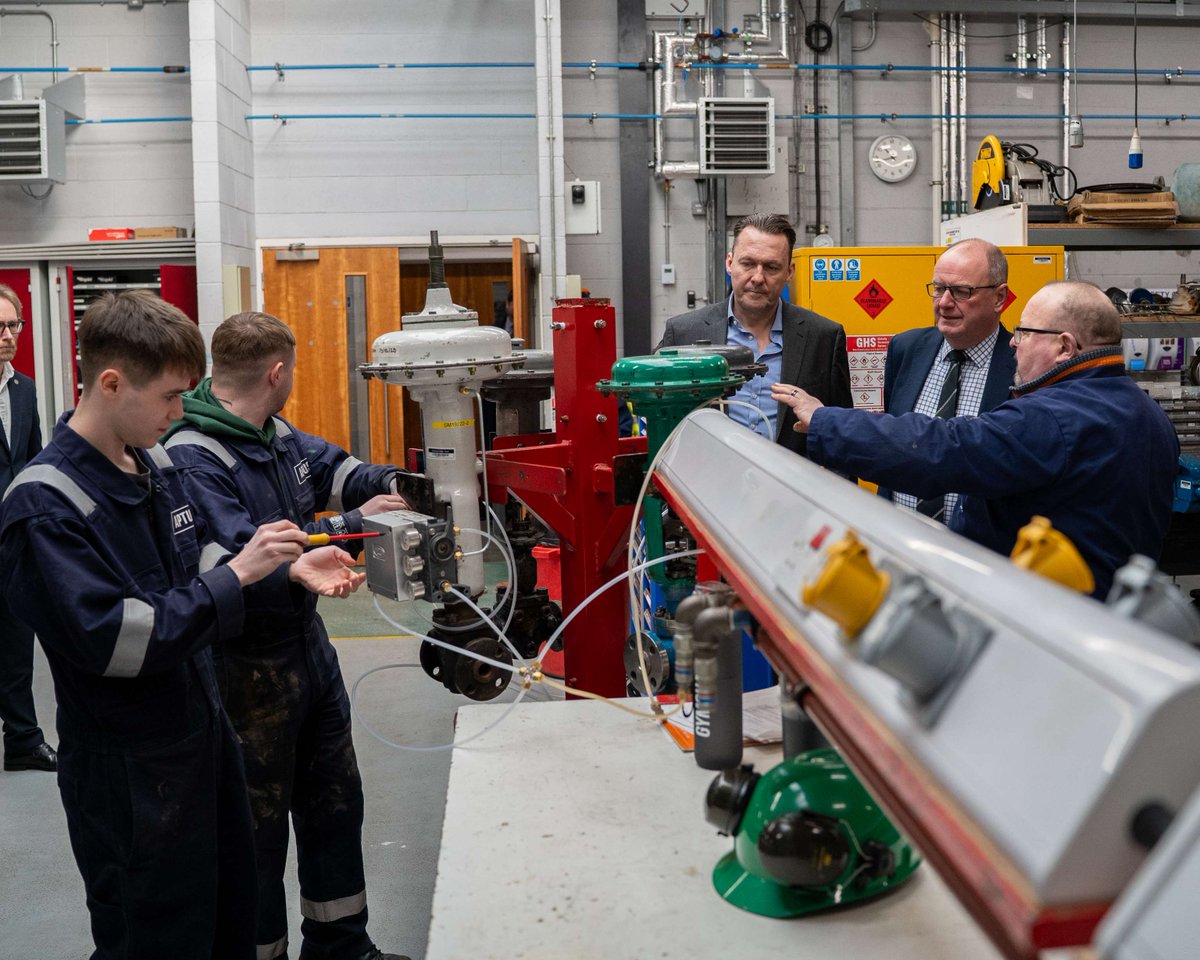 Edinburgh College tweet media