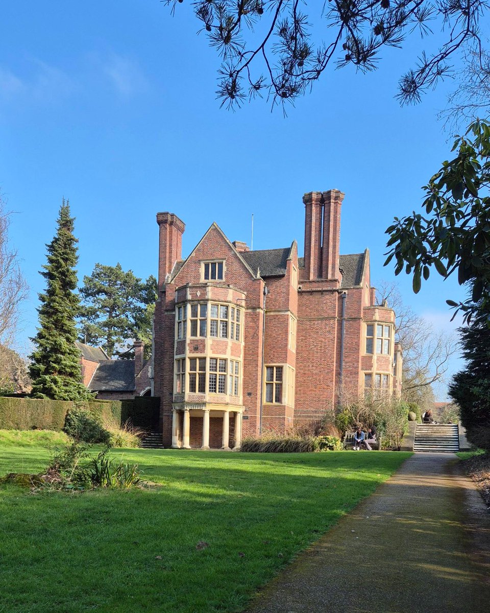 visit_leicester's tweet photo. We were out filming in Oadby &amp; Wigston today and what a fabulous day it was to visit the Botanic Gardens! Definitely one of Leicester's crown jewels! 

#visitleicester #leicester #botanicgarden #plants #spring https://t.co/F3DaMMIwNF