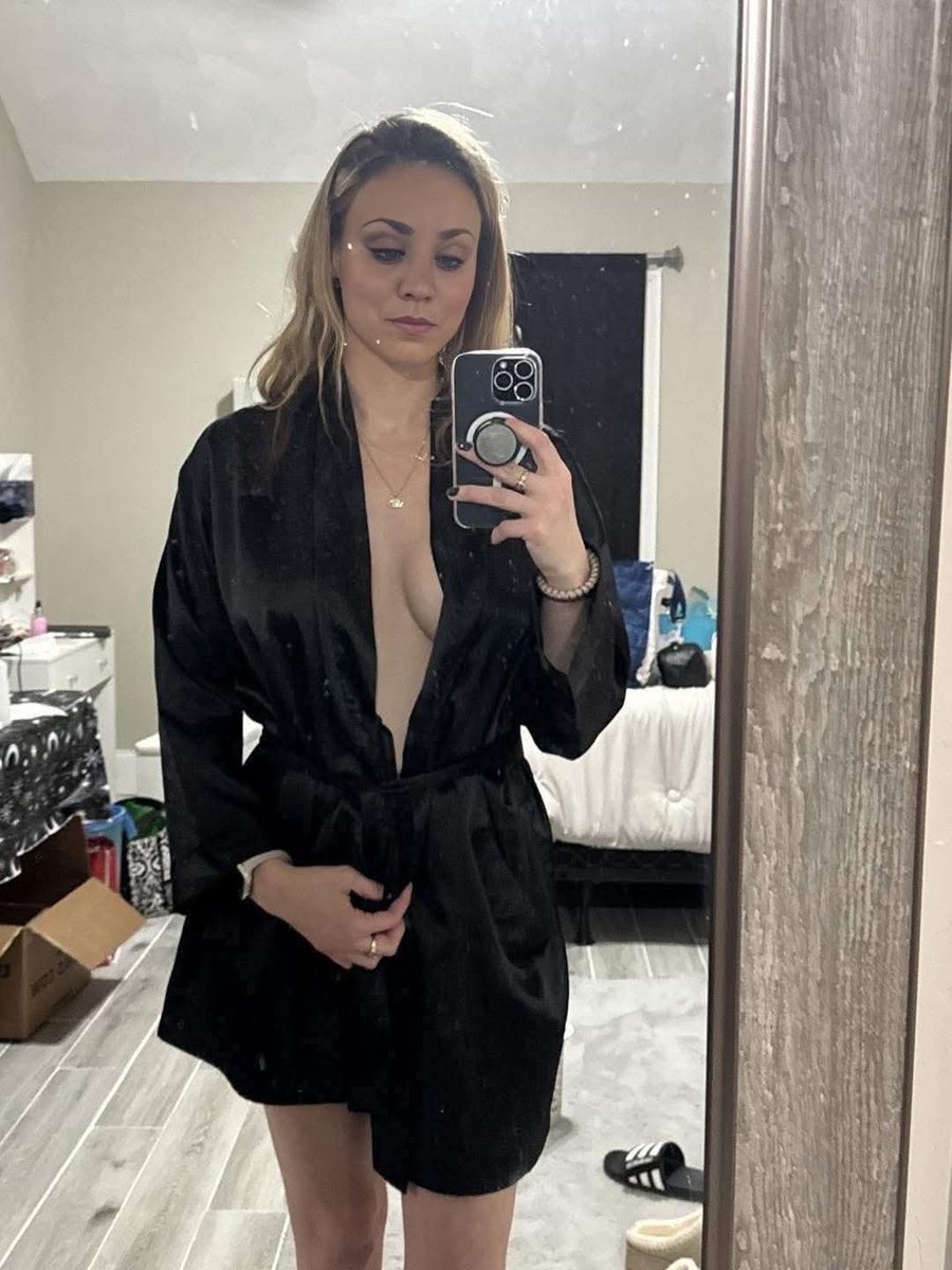 Kaley .C. Cuoco_RP tweet media