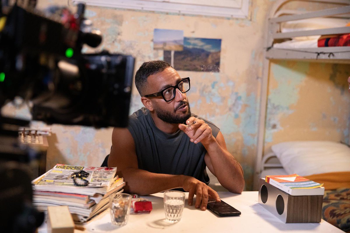 Lacrim_Officiel's tweet photo. BANLIEUSARDS 3 

Un grand merci à Leïla Sy &amp; Kery James pour la confiance, et félicitations à eux pour cette trilogie.

Merci à tous les acteurs et actrices, ainsi qu’à toute l’équipe technique qui nous a accompagné sur ce tournage 💪🏽🐅 https://t.co/LAldQ9Y3o2
