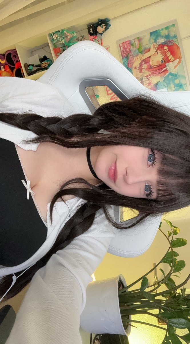 Mina 🪷 twitch.tv/upminaa tweet media