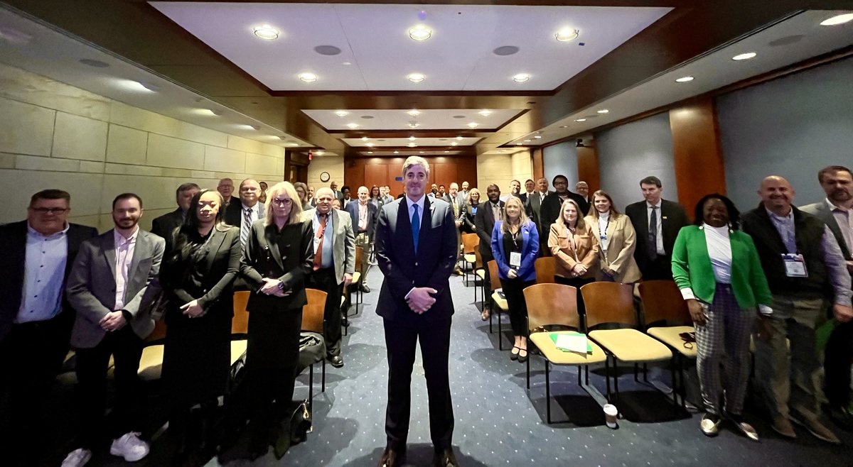 TheCCUL's tweet photo. Our Carolinas coalition is moving through a full Hill Hike Day at #GAC2026 with productive meetings already underway and more ahead. 🤝 Follow @CCULAdvocacy for highlights from each visit as they champion the priorities of #CarolinasCreditUnions. #CCULatGAC https://t.co/7o5Ssdrbvb