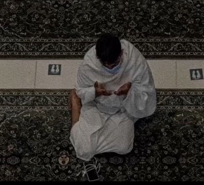 sonere571's tweet photo. “ Ya Rabbi, sana namazdan sonra hakkıyla dua edemiyorum ya; kalbimdeki dualarımı ne olur Sen bana nasip et.

- Âmin 🤲🏻
* Teravih On beşinci gün 👳🏻 https://t.co/6FYNpo4dAd