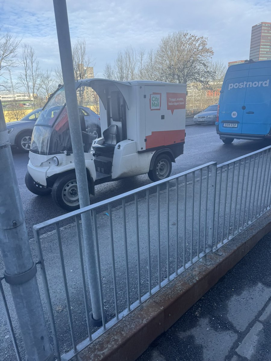 Hard Retard tweet media