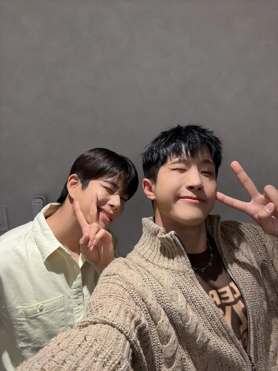 IG Update #진진 #JINJIN 💚 (ast_jinjin) 🎵 ZOONIZINI(ASTRO