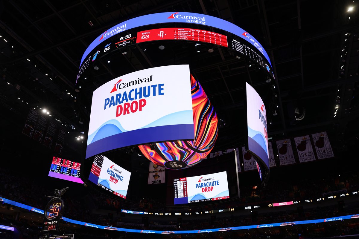 CarnivalCruise's tweet photo. We took over the @MiamiHEAT game this weekend and let’s just say… we don’t only bring the fun at sea 😎
Parachute drop? ✔️
Stadium giveaways? ✔️
Big cruise energy on land? Always.
#CarnivalIsCalling #CarnivalCruise https://t.co/Y5YL16DM6h