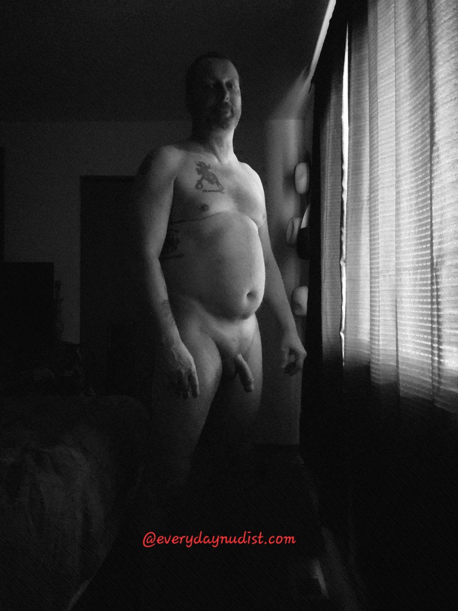 I like this black and white video :)