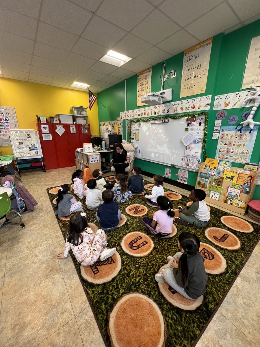 Ms. Dipaoli 🍎🖍❤️ tweet media