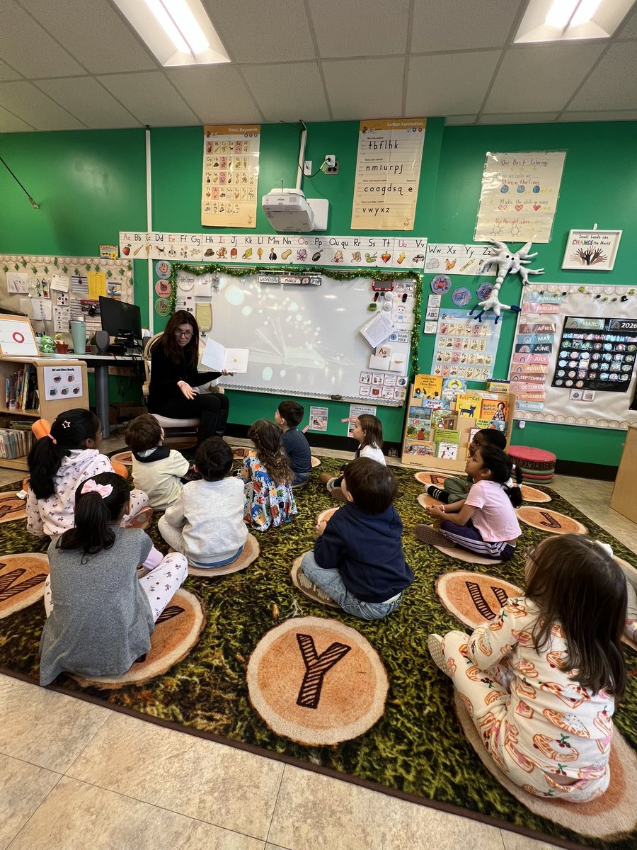 Ms. Dipaoli 🍎🖍❤️ tweet media