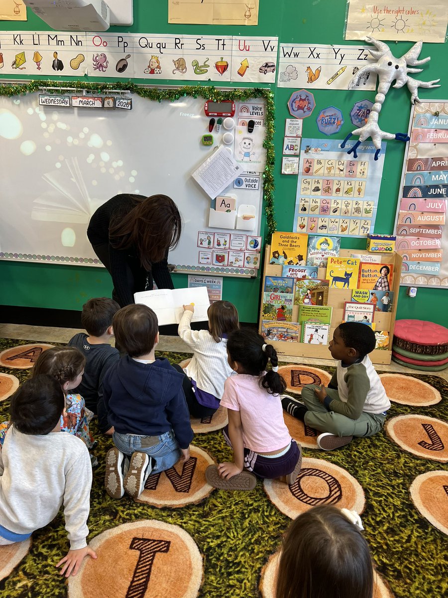 Ms. Dipaoli 🍎🖍❤️ tweet media