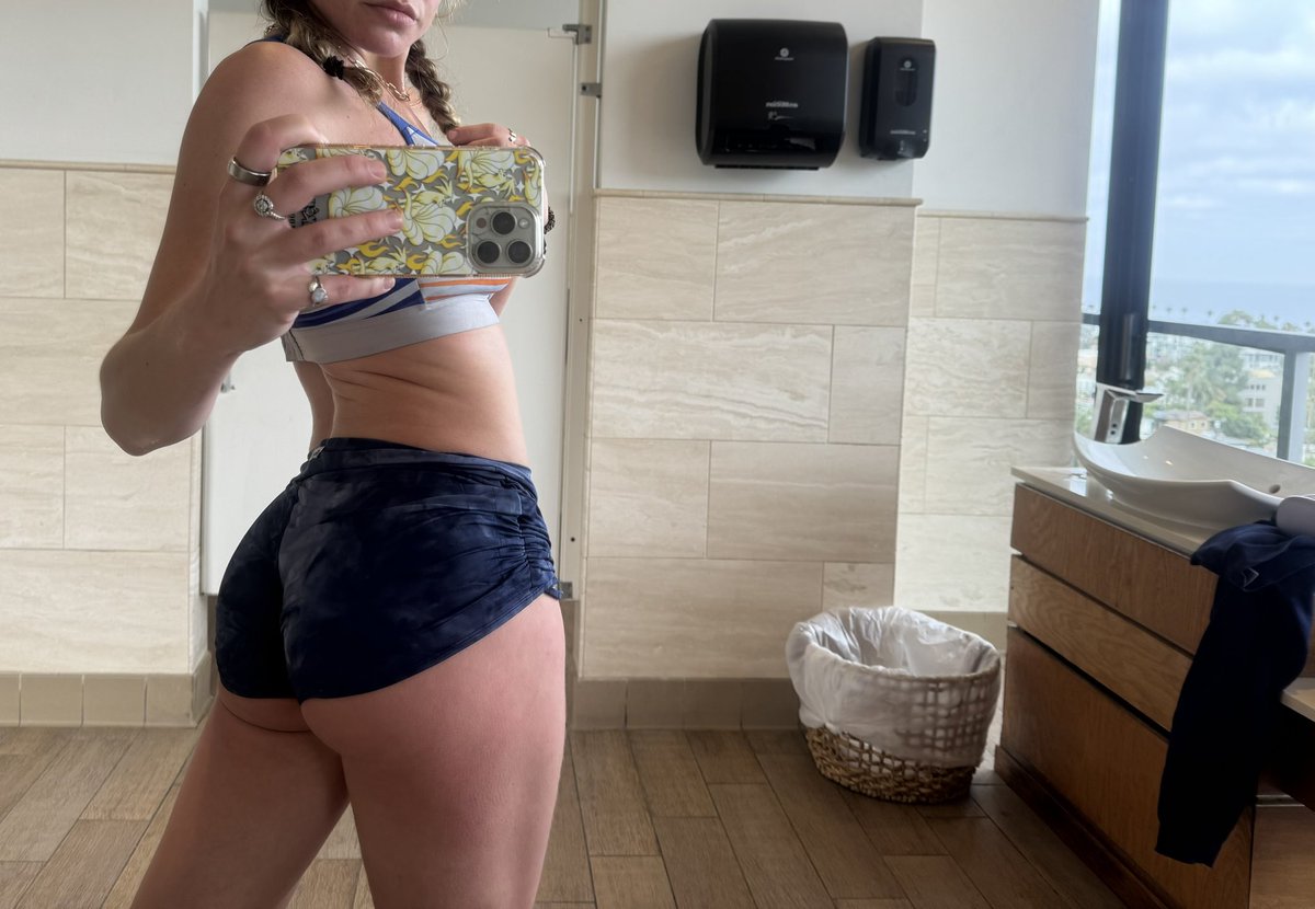 pkmn trainer britt tweet media