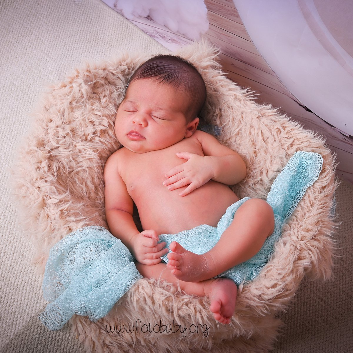 GranadaBaby's tweet photo. Preciosas sesiones fotográficas 📷 Si quieres más info solicita en https://t.co/kcpDzcfqE1 #Granada #FotoBabyGranada #NewBorn #Estudio #Bebes #FelizMiercoles #Miercoles #ComercioLocal https://t.co/j0kO6cQVq7