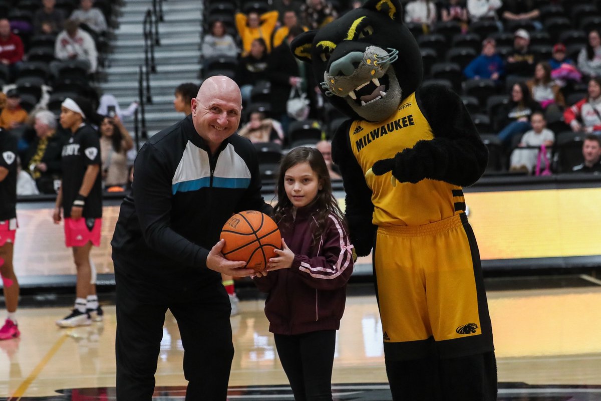 MKEPanthers's tweet photo. Thanks to our Lil’Panthers Reading Program reader Samiah for doing the game ball delivery this weekend 🏀

Presented by @gruber_law 

#MKEBasketball | #ForTheMKE https://t.co/7nX7PfclhZ