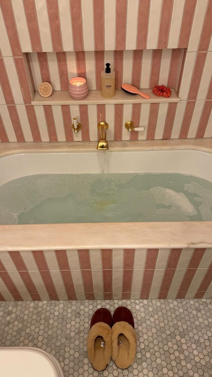 La vie est belle tweet media