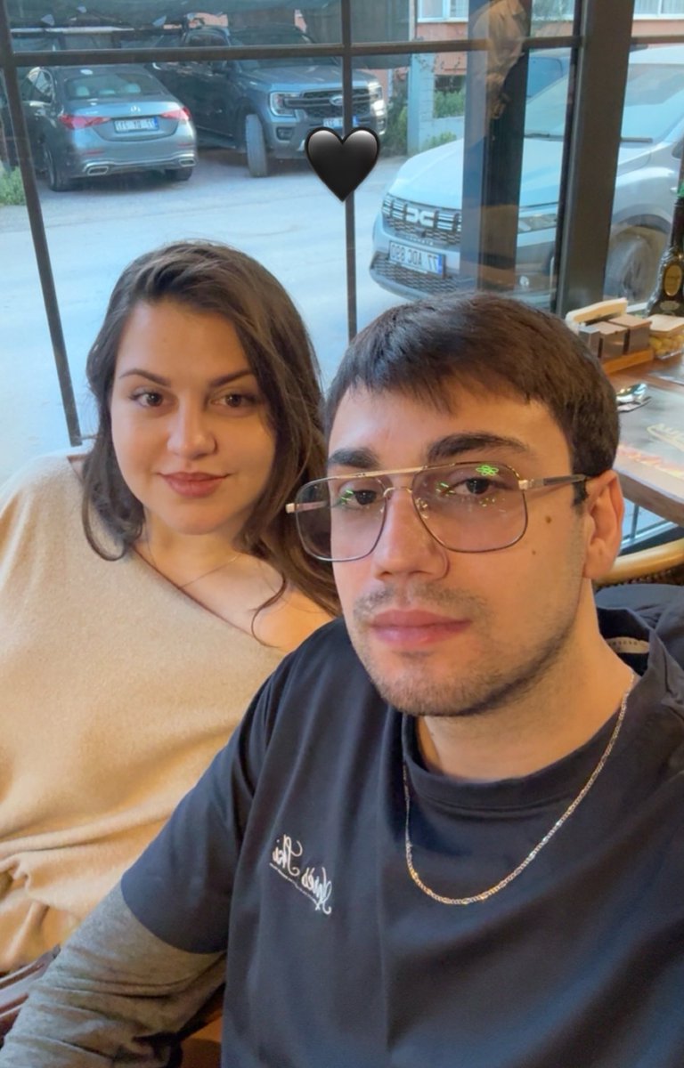 bsenab9's tweet photo. <3 https://t.co/rDikZUgOaS